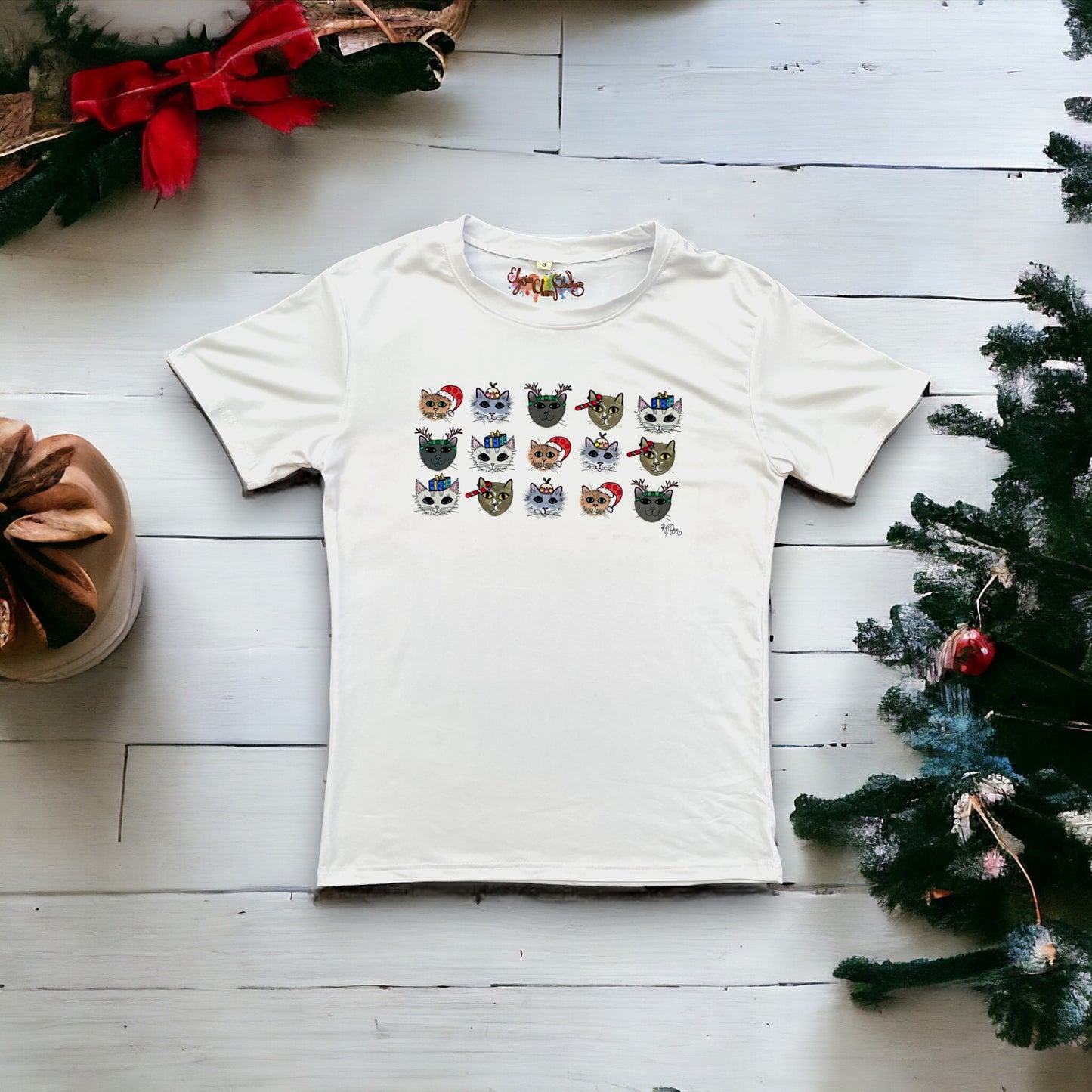 'Christmas Kitties'© Gemstone T-Shirt